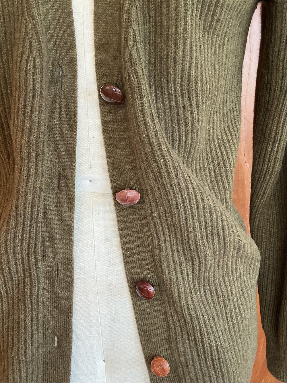 100% Cashmere Olive Green Button-Front Ribbed Women's Cardigan Garnet Hill - Picture 2 of 11